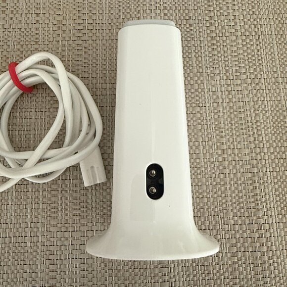 One Power Desktop USB Power Hub Charging Tower - Picture 5 of 8